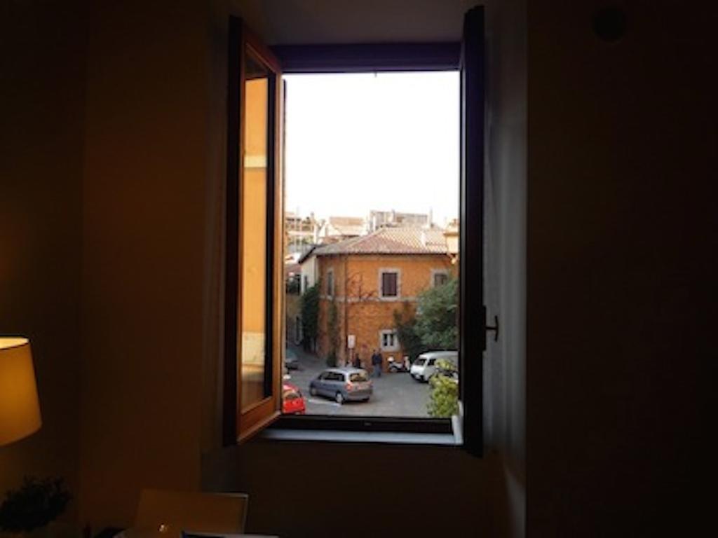 Cosy Trastevere Apartment Rome Bilik gambar