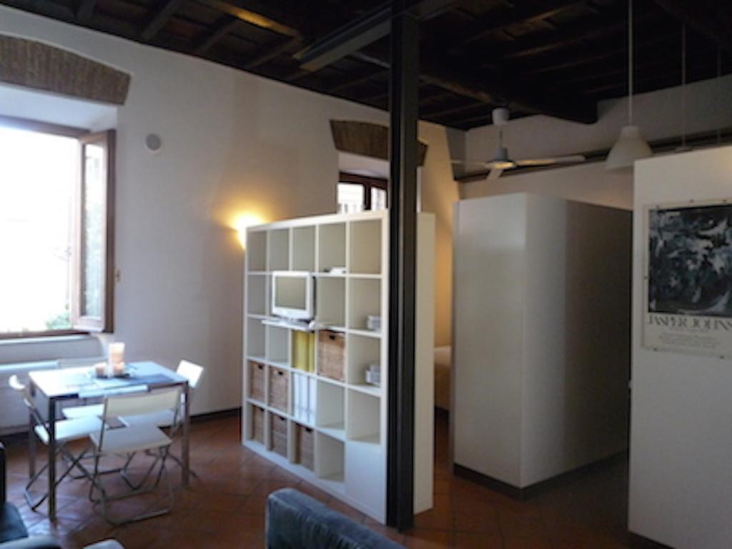 Cosy Trastevere Apartment Rome Bilik gambar